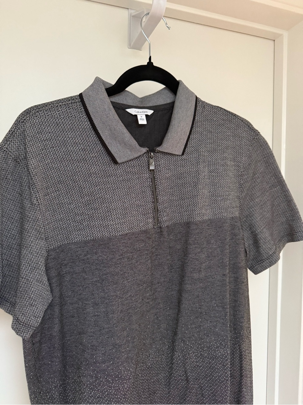 Calvin Klein Black & White Patterned Zip-Up Top